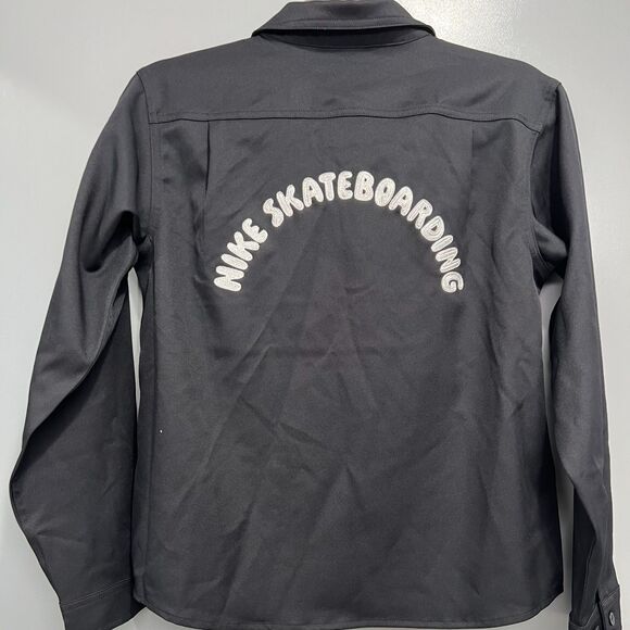 Nike SB Youth Long Sleeve Button Down - L - Picture 2 of 6